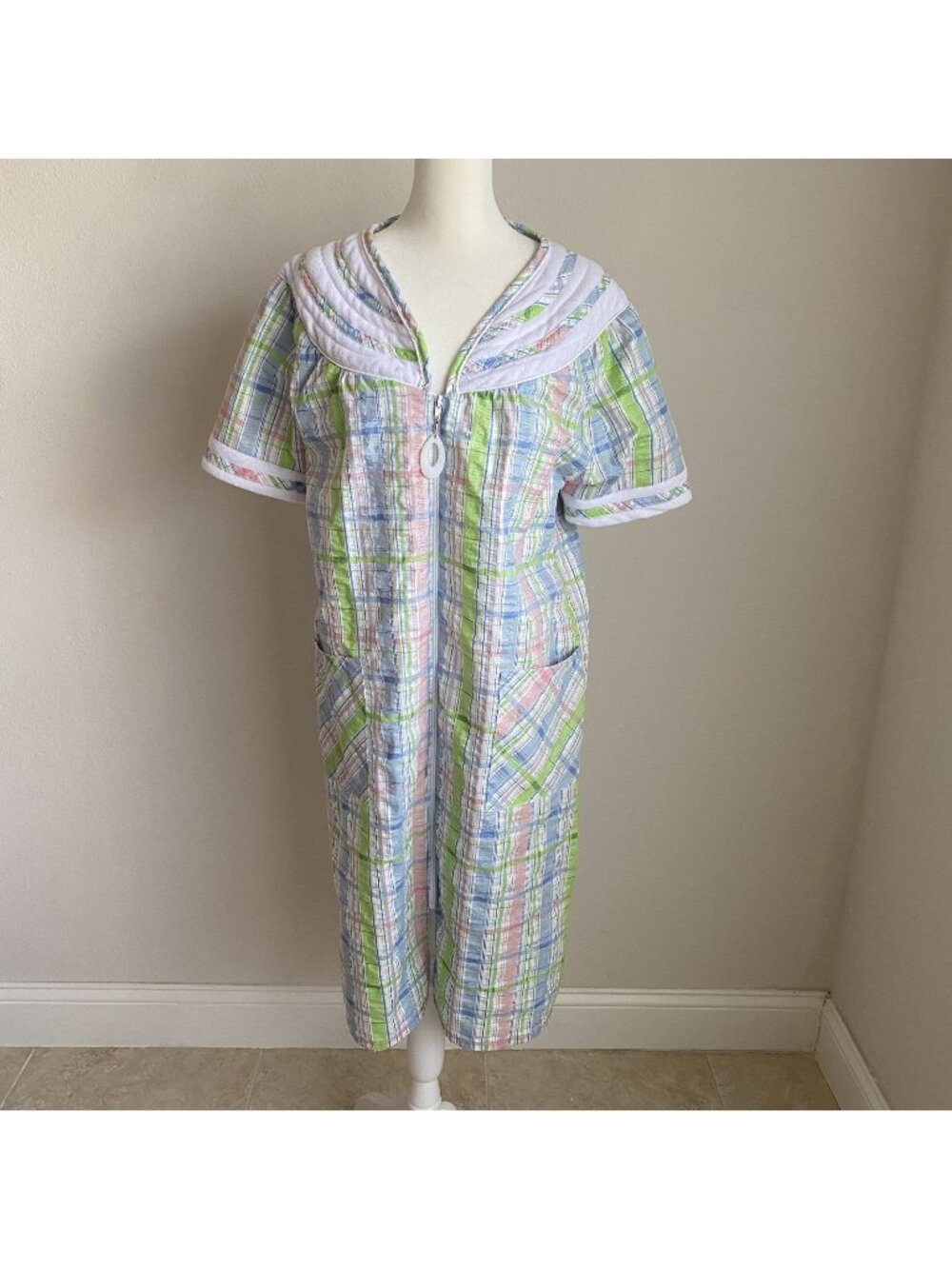 Dream Crest Womens Small Housecoat Pink Green Blue Plaid Seersucker Duster